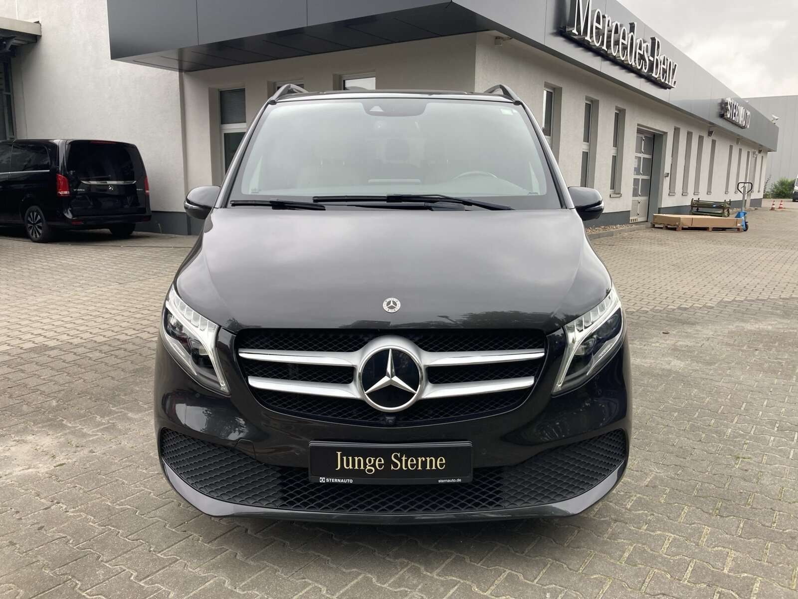 Mercedes-Benz V 220