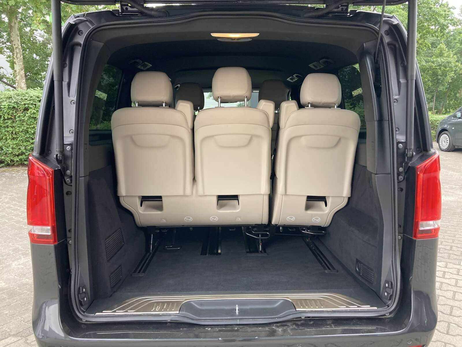 Mercedes-Benz V 220