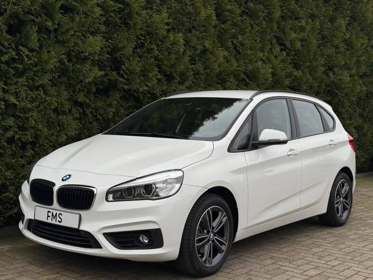 BMW 218 2-serie Active Tourer 218i High Executive Launch E Білий - 1