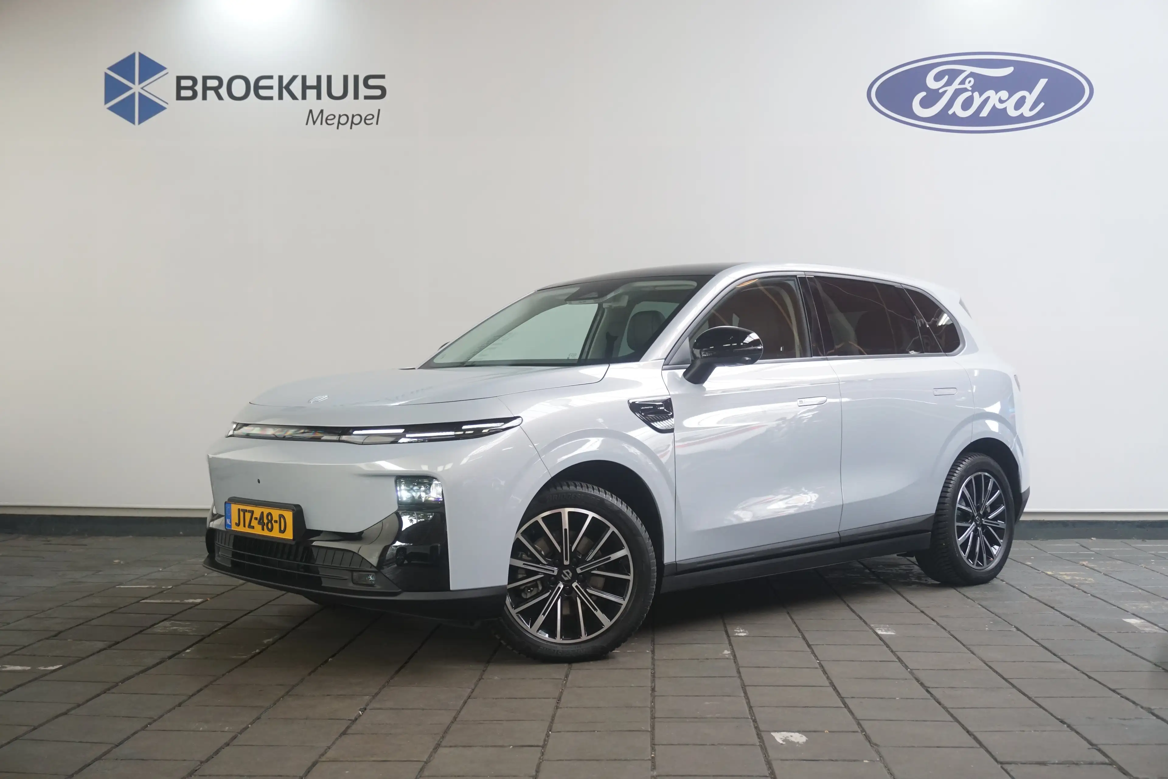 Leapmotor B10 Design ProMax 67.1 kWh — photo 2