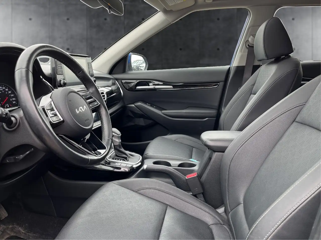Kia Seltos снимка Kia Seltos