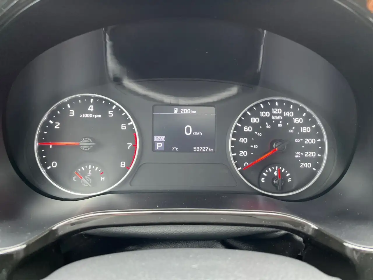 Kia Seltos снимка Kia Seltos