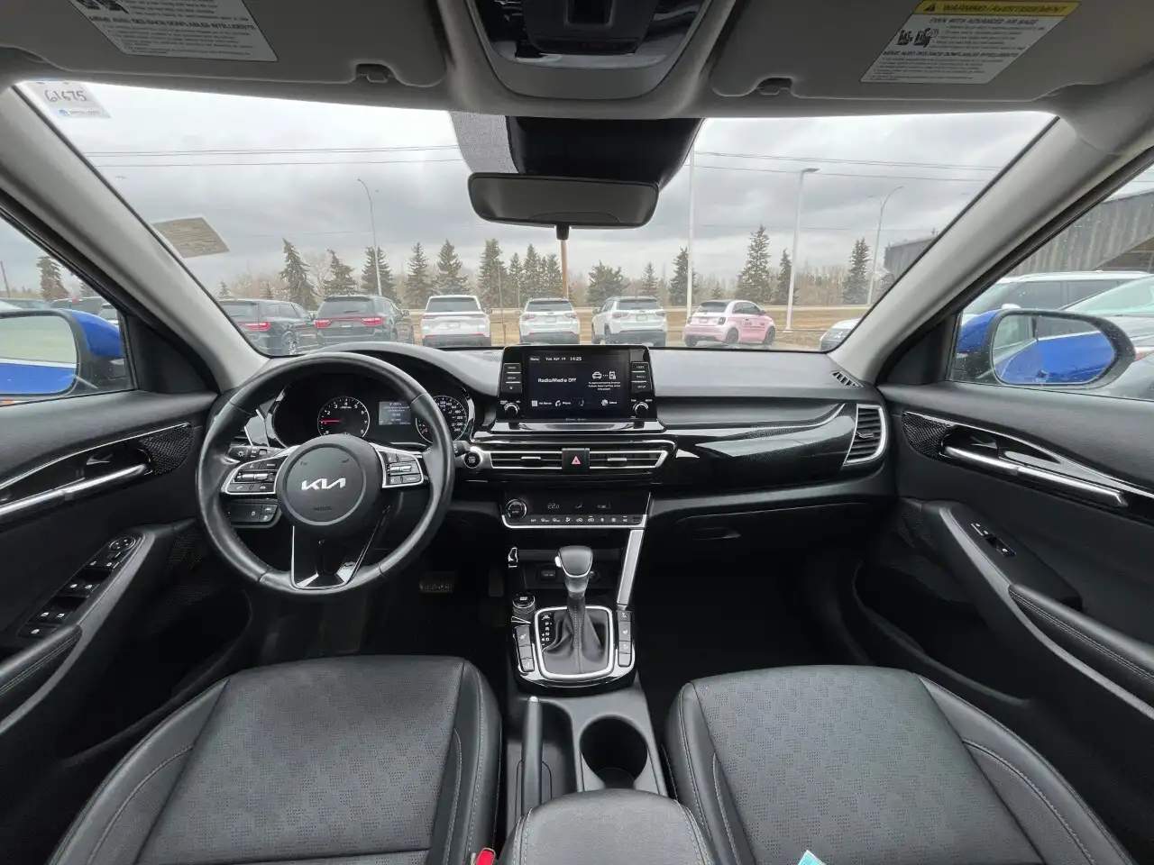 Kia Seltos снимка Kia Seltos
