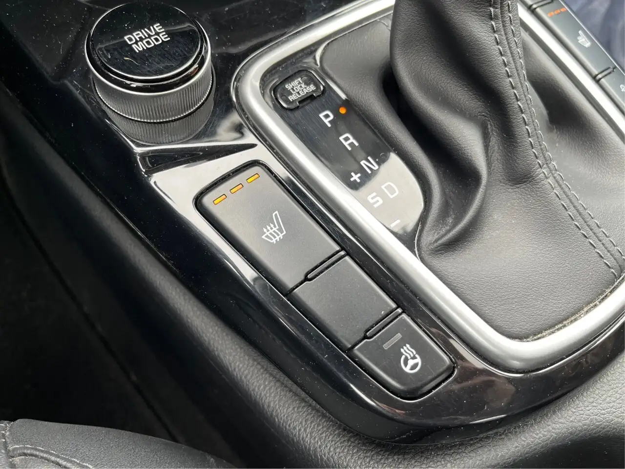 Kia Seltos снимка Kia Seltos