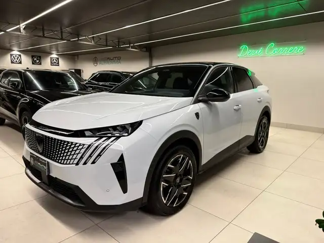 Peugeot 3008 1200 HYBRID 145 CV E-DCS6 GT UFFICIALE ITALIA