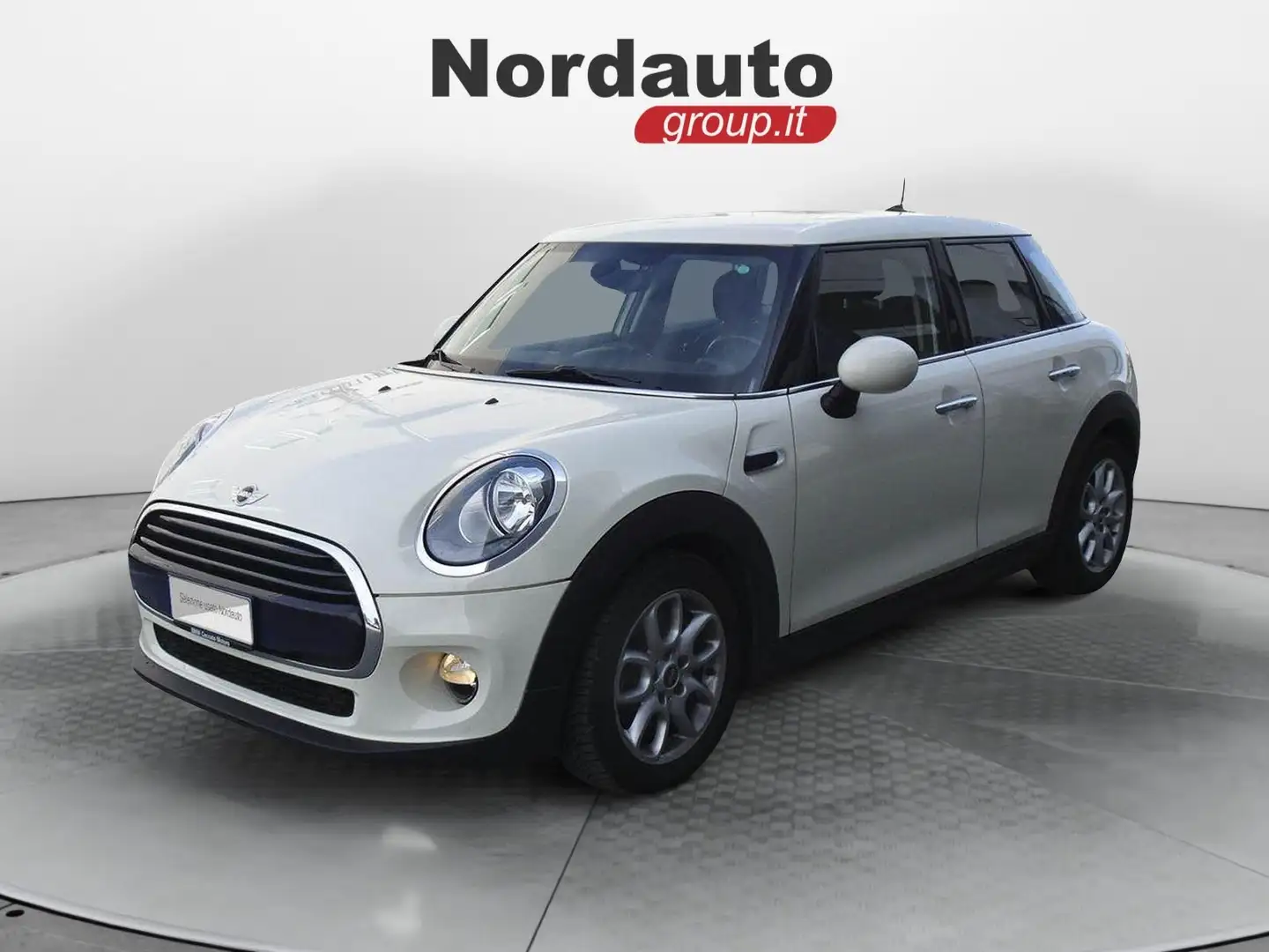 MINI Cooper Mini 1.5 Cooper D Business XL 5 porte Weiß - 1