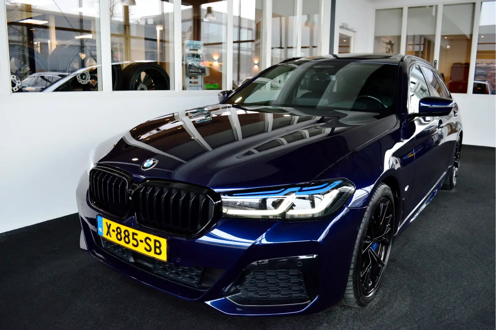 BMW 540 5-serie Touring 540i xDrive M-Sportedition LCI | L Blu/Azzurro - 2
