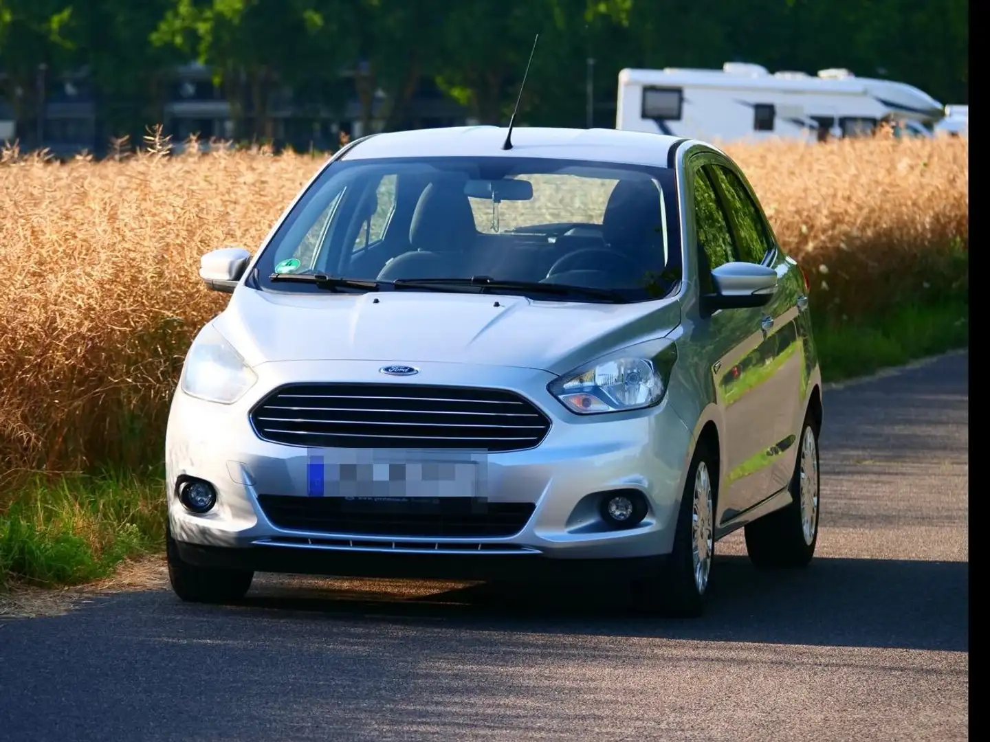 Ford Ka/Ka+ Cool&Sound / Klima / 1. Hand /  57TKm / 5 Türen Argent - 1