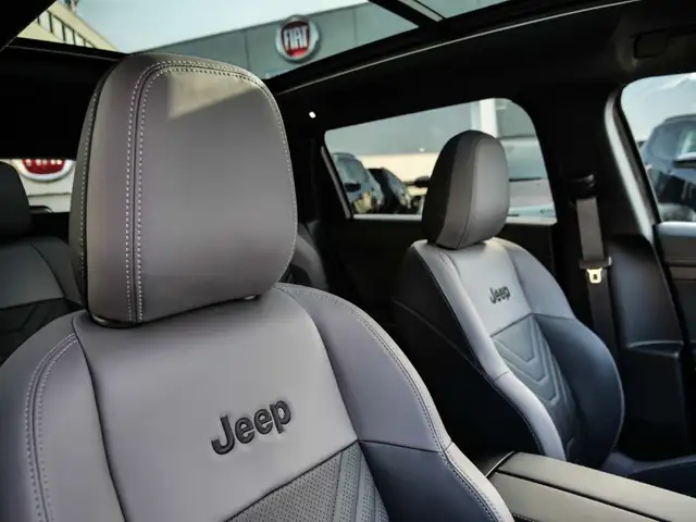 Jeep Compass view 13