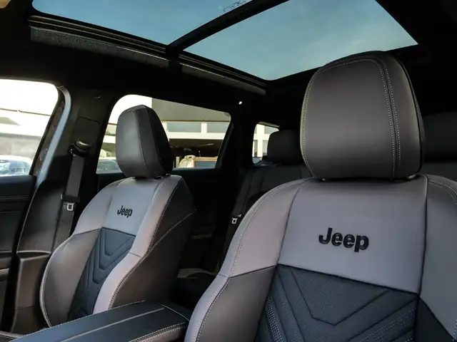 Jeep Compass view 7
