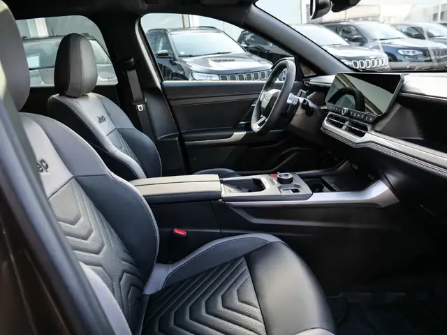 Jeep Compass view 12