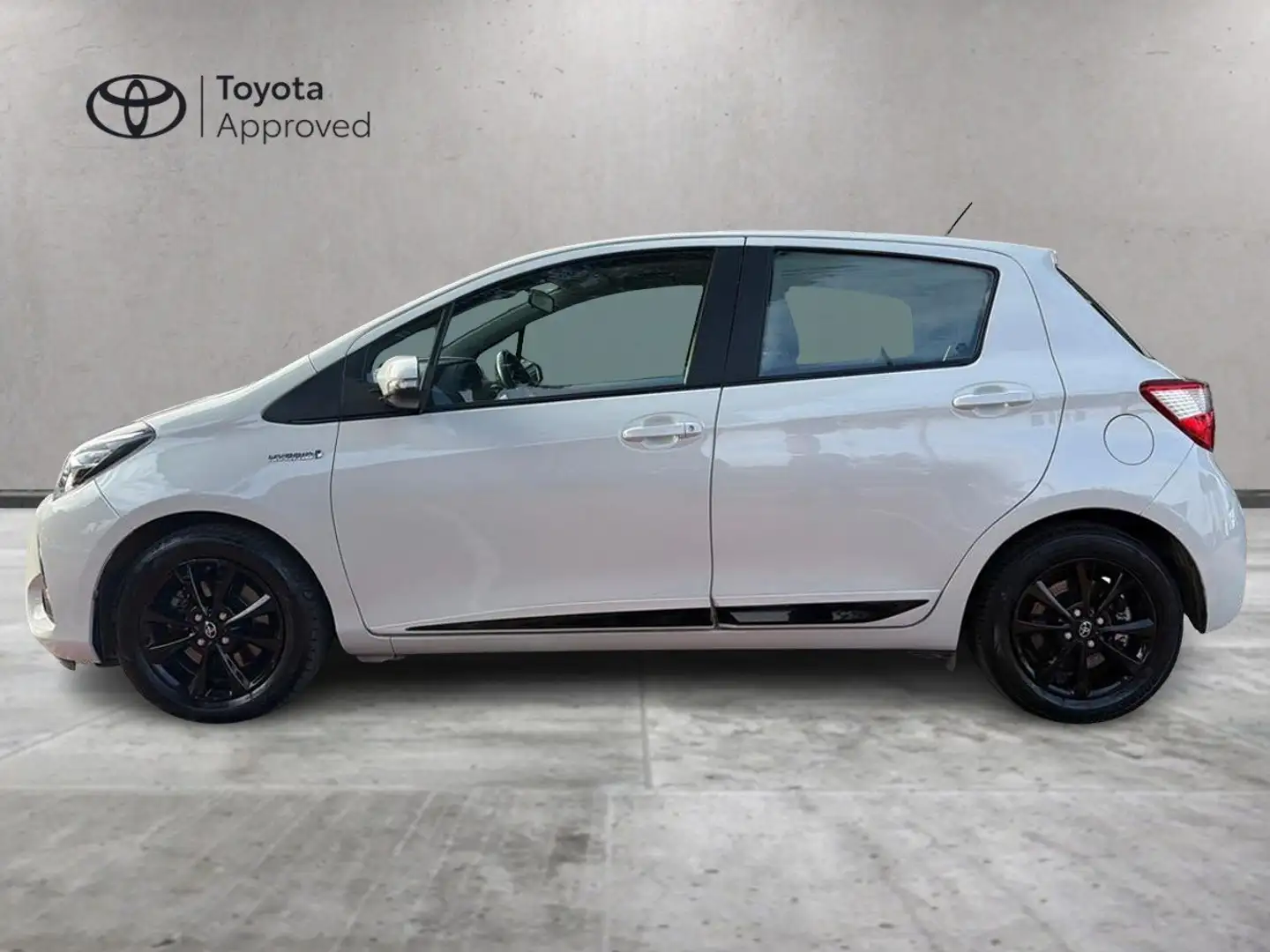 Toyota Yaris Yaris 5p 1.5h Active Bianco - 2