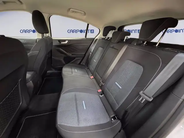 Ford Focus view 13
