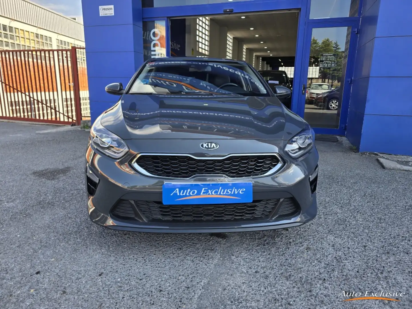 Kia KIA Ceed Berlina  Manual de 5 Puertas Gris - 2