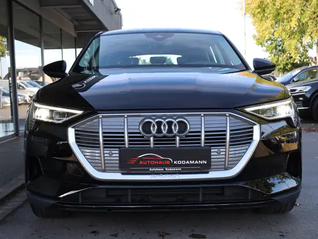 Audi E-Tron view 4