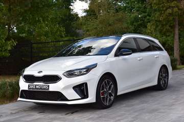 Ceed SW 1.6 – 4 PENUS HIVER NEUFS  OFFERTS !