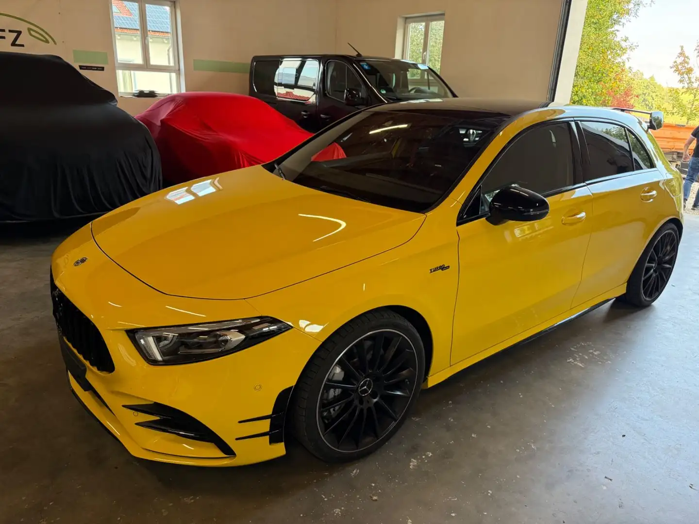 Mercedes-Benz A 35 AMG A -Klasse A 35 AMG 4Matic Gelb - 1