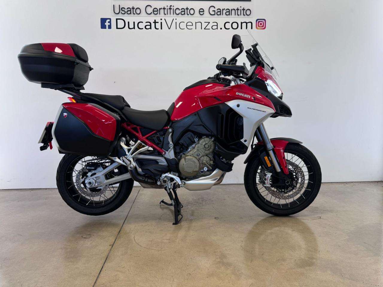 Ducati Multistrada V4 S TRAVEL&RADAR RED SPOKED