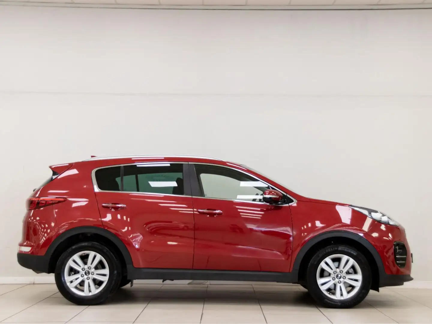 Kia Sportage 1.6 GDi x-Tech17 4x2 Rojo - 2