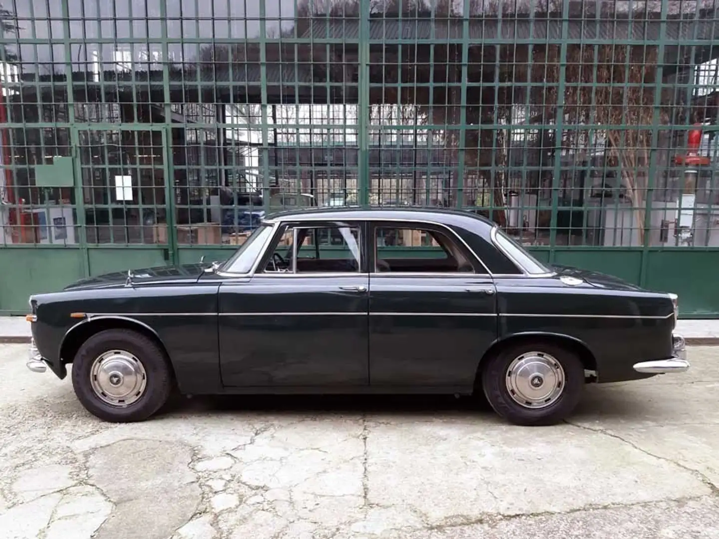 Rover Rover P5 3.0 L Saloon MK2 Vert - 2