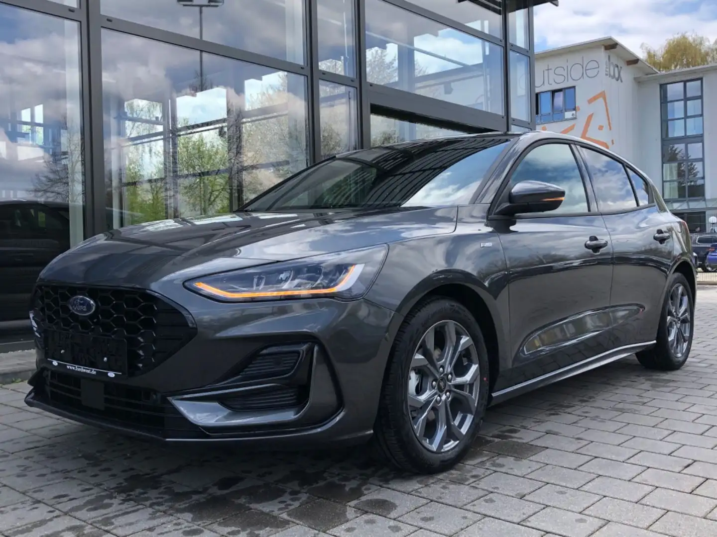 Ford Focus 426 Focus 1.0 EcoBoost Hybrid MHEV Aut ST-Line X Grey - 2