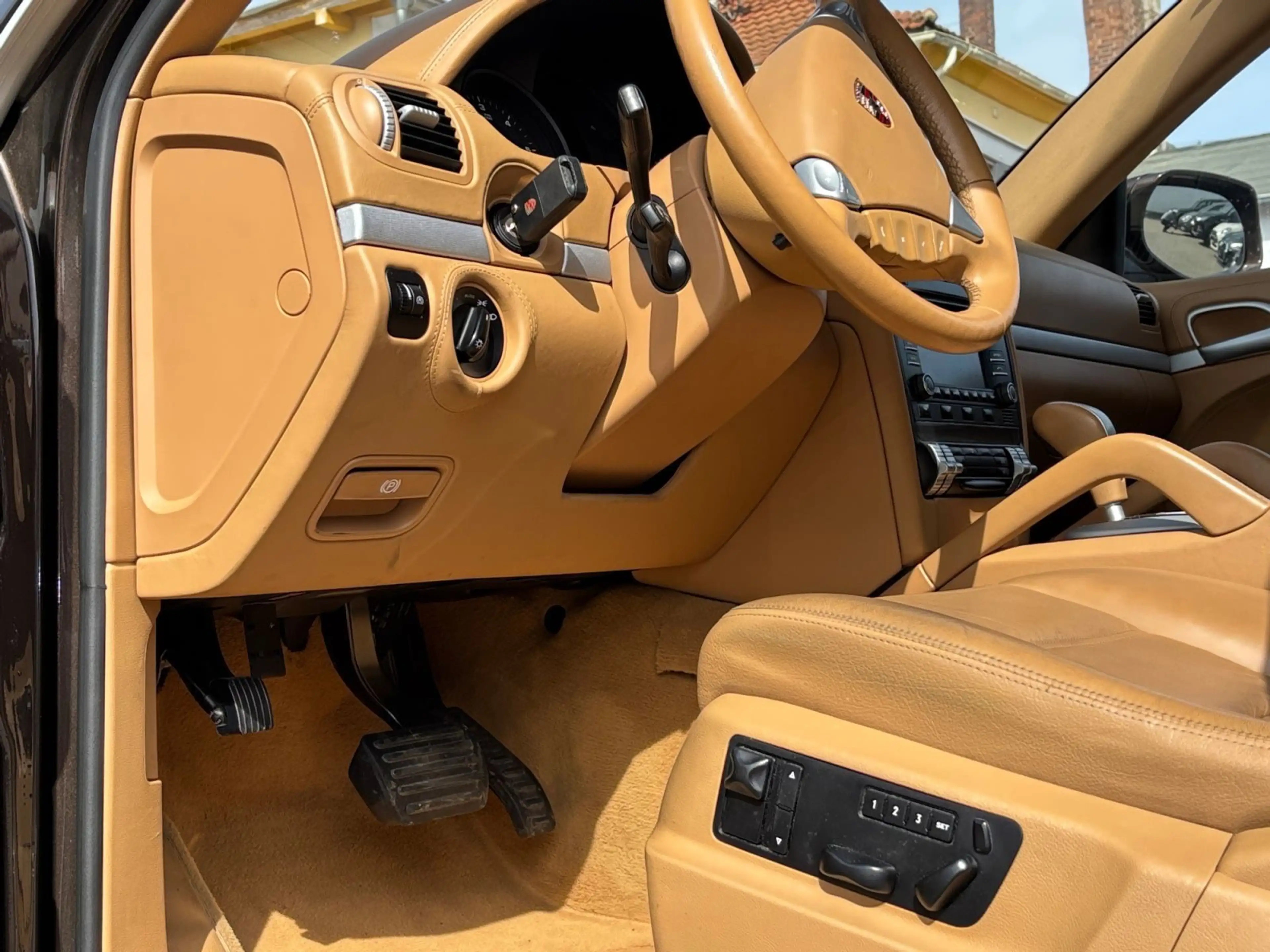 Porsche Cayenne Diesel — photo 13