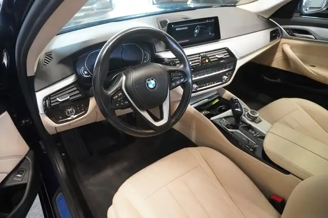 BMW 5 Series view 7