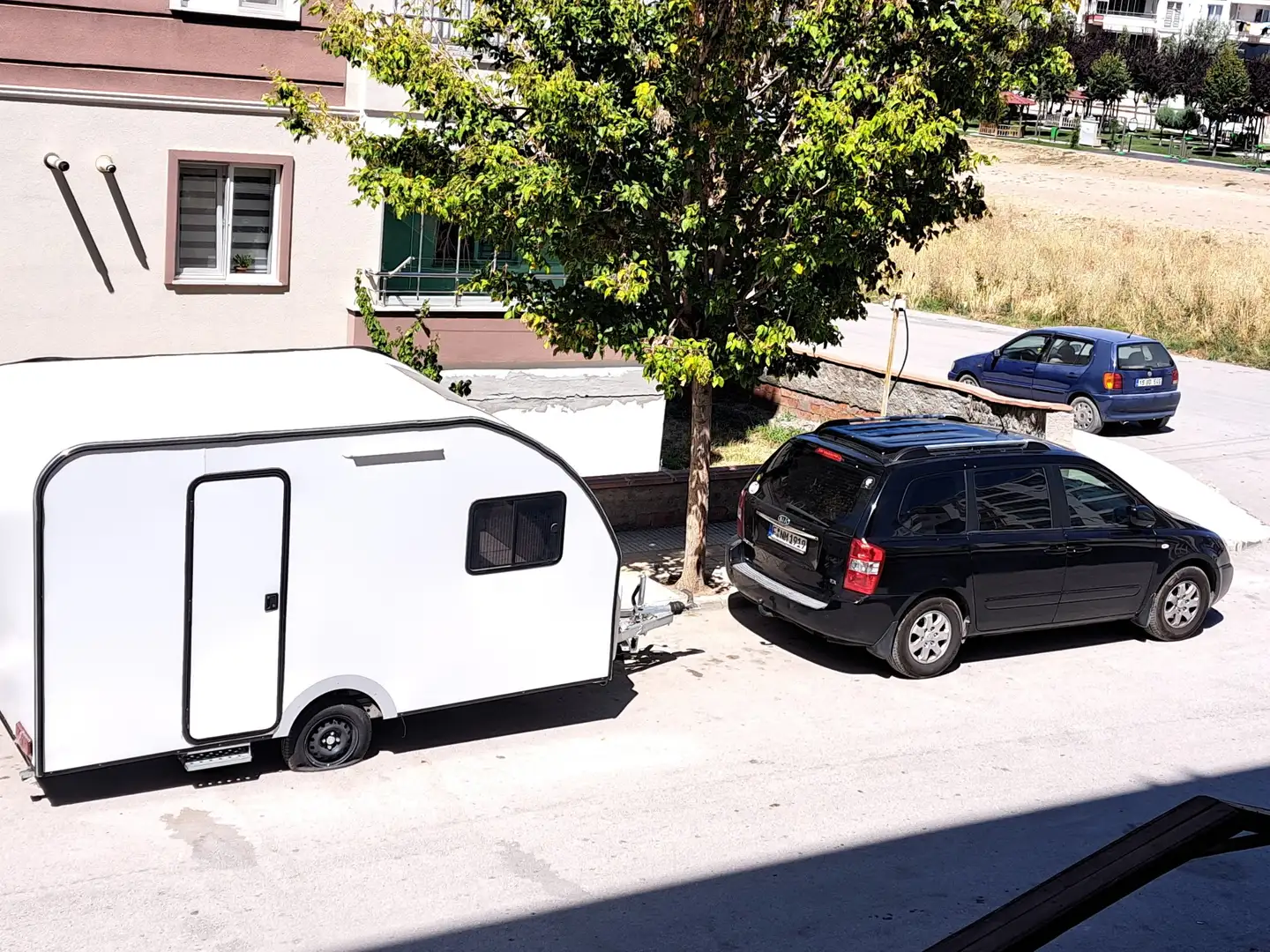 Kia Carnival 2.9 CRDi DPF EX - 1