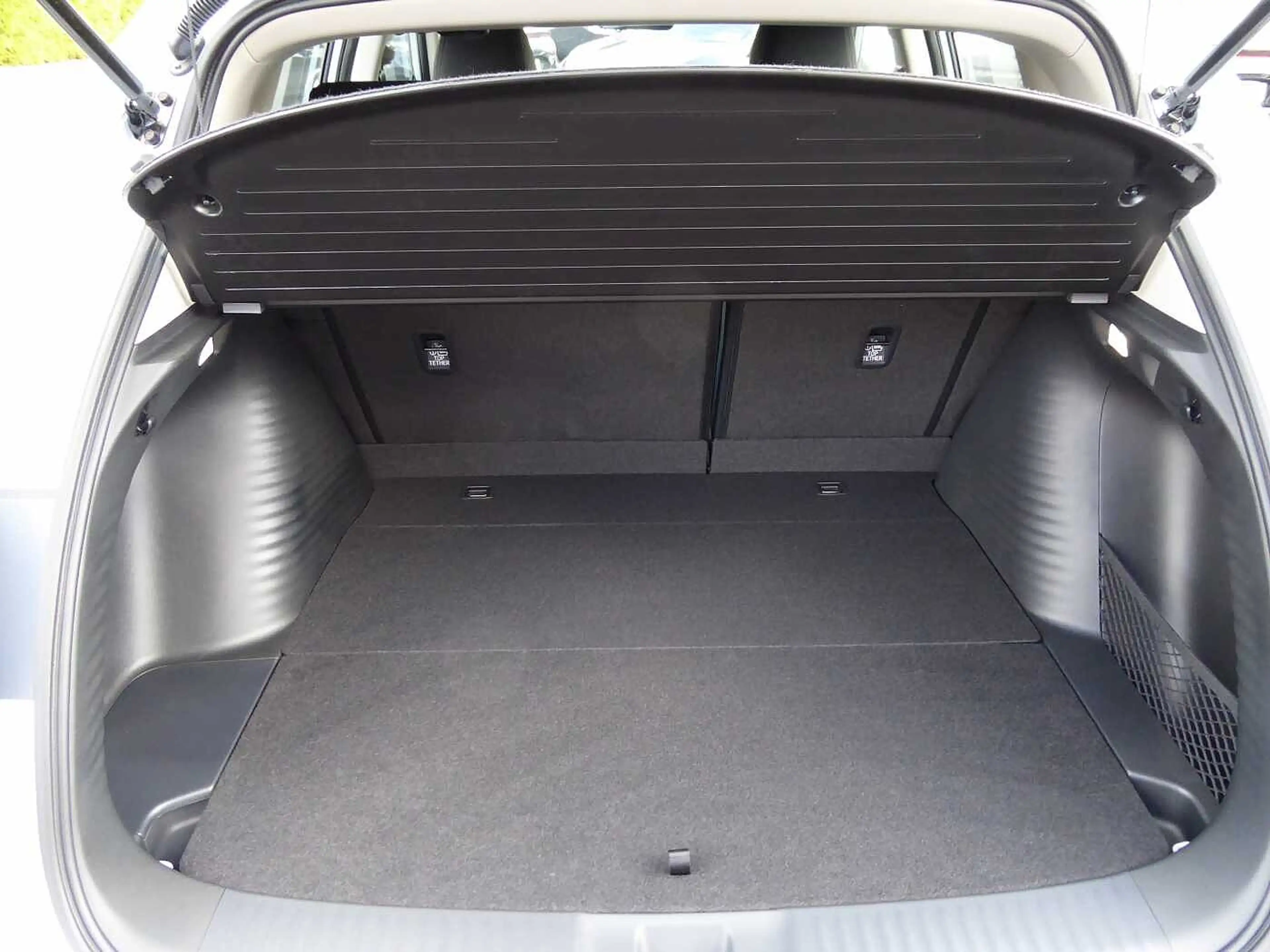 Honda ZR-V Hybrid e:HEV 2.0 i-MMD Elegance — photo 11