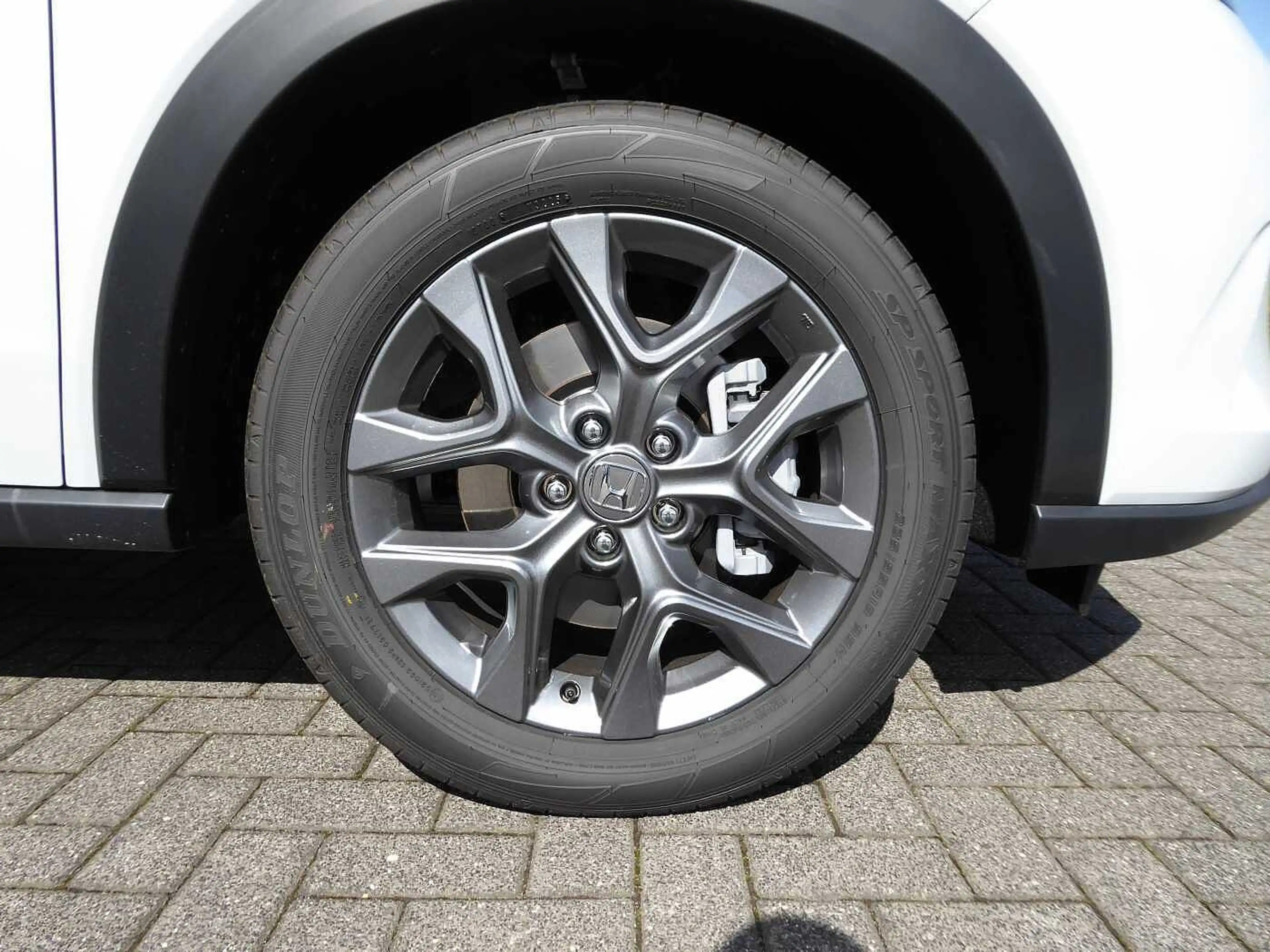 Honda ZR-V Hybrid e:HEV 2.0 i-MMD Elegance — photo 15