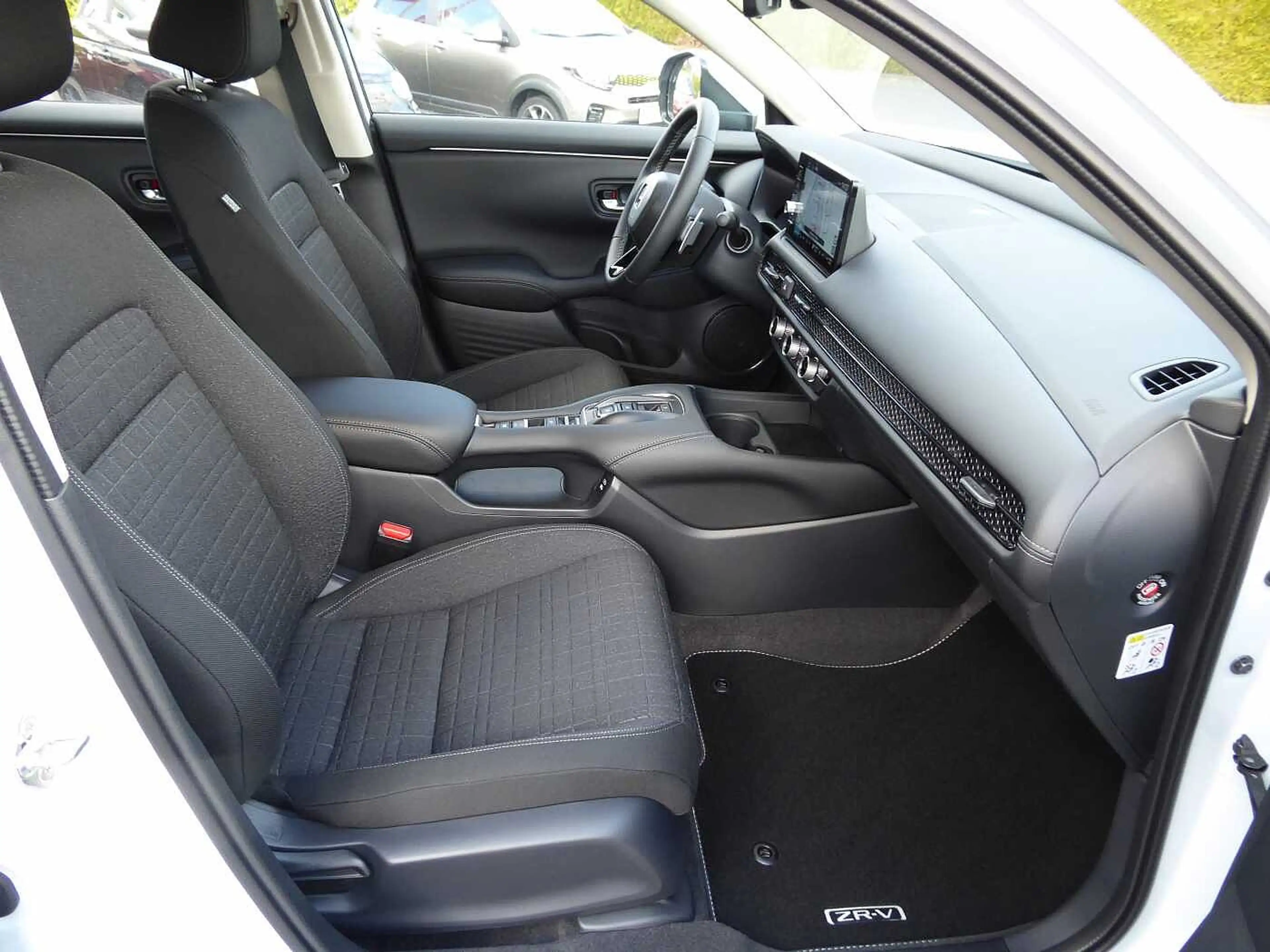 Honda ZR-V Hybrid e:HEV 2.0 i-MMD Elegance — photo 14
