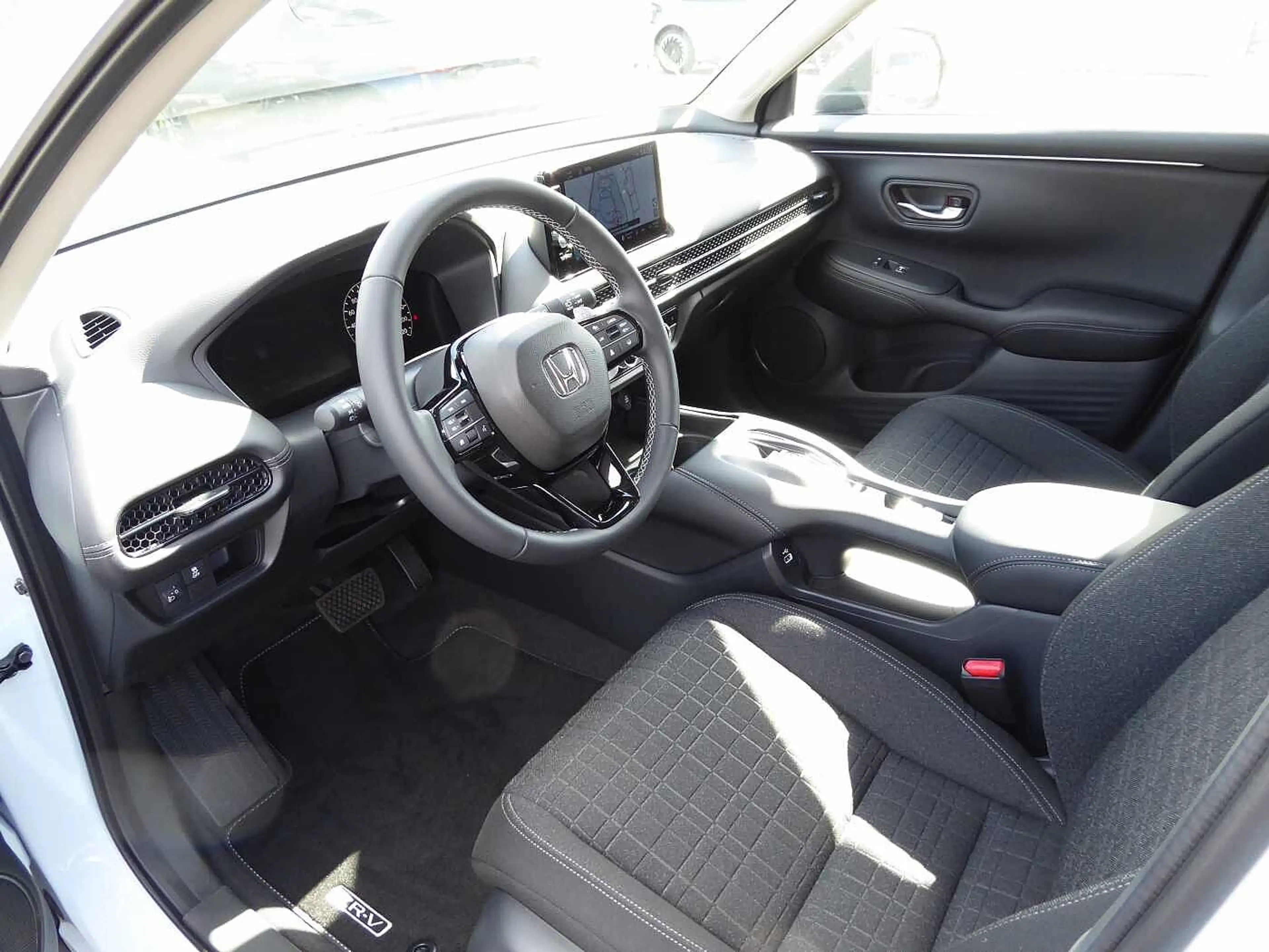 Honda ZR-V Hybrid e:HEV 2.0 i-MMD Elegance — photo 8