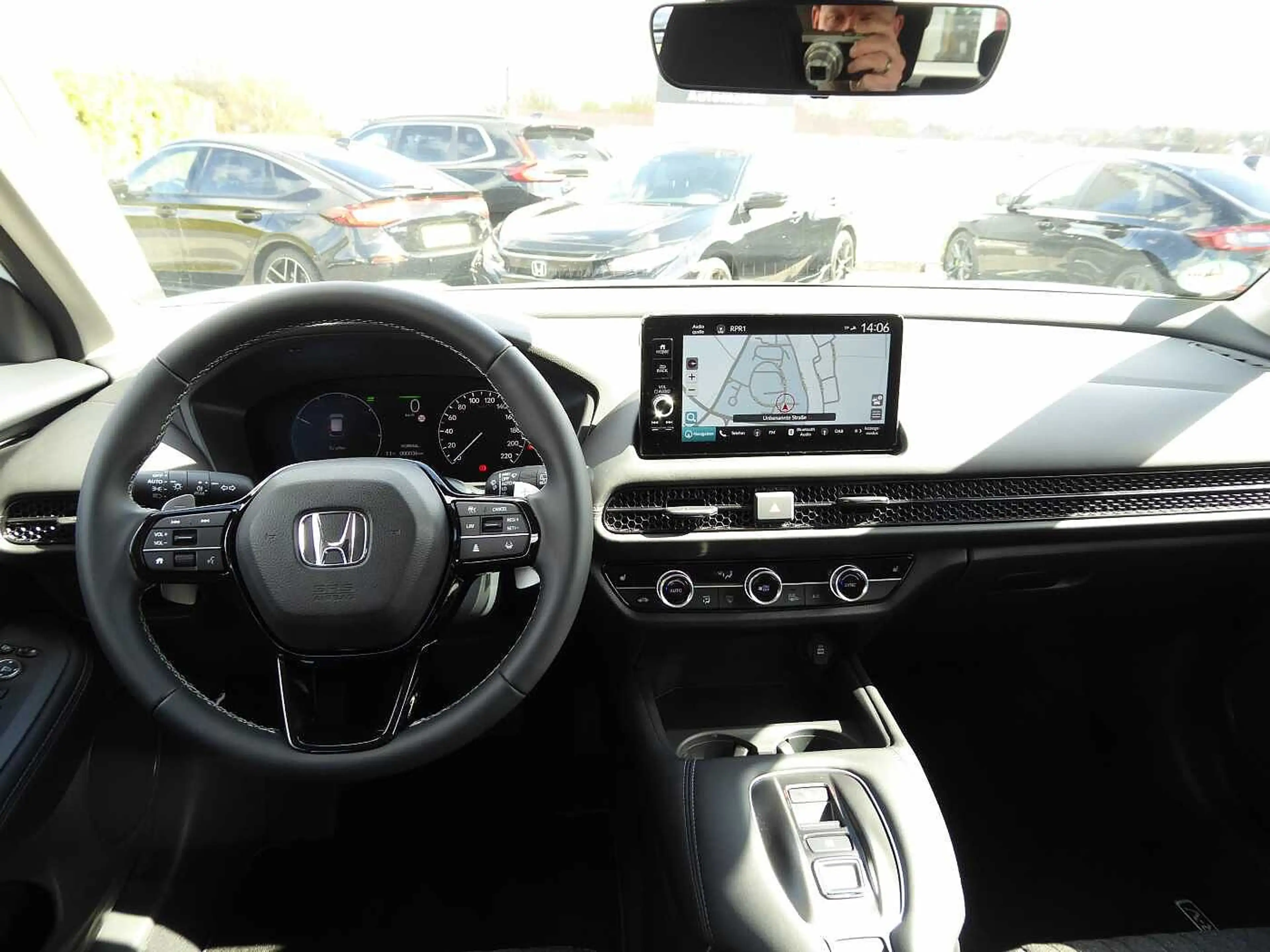 Honda ZR-V Hybrid e:HEV 2.0 i-MMD Elegance — photo 9