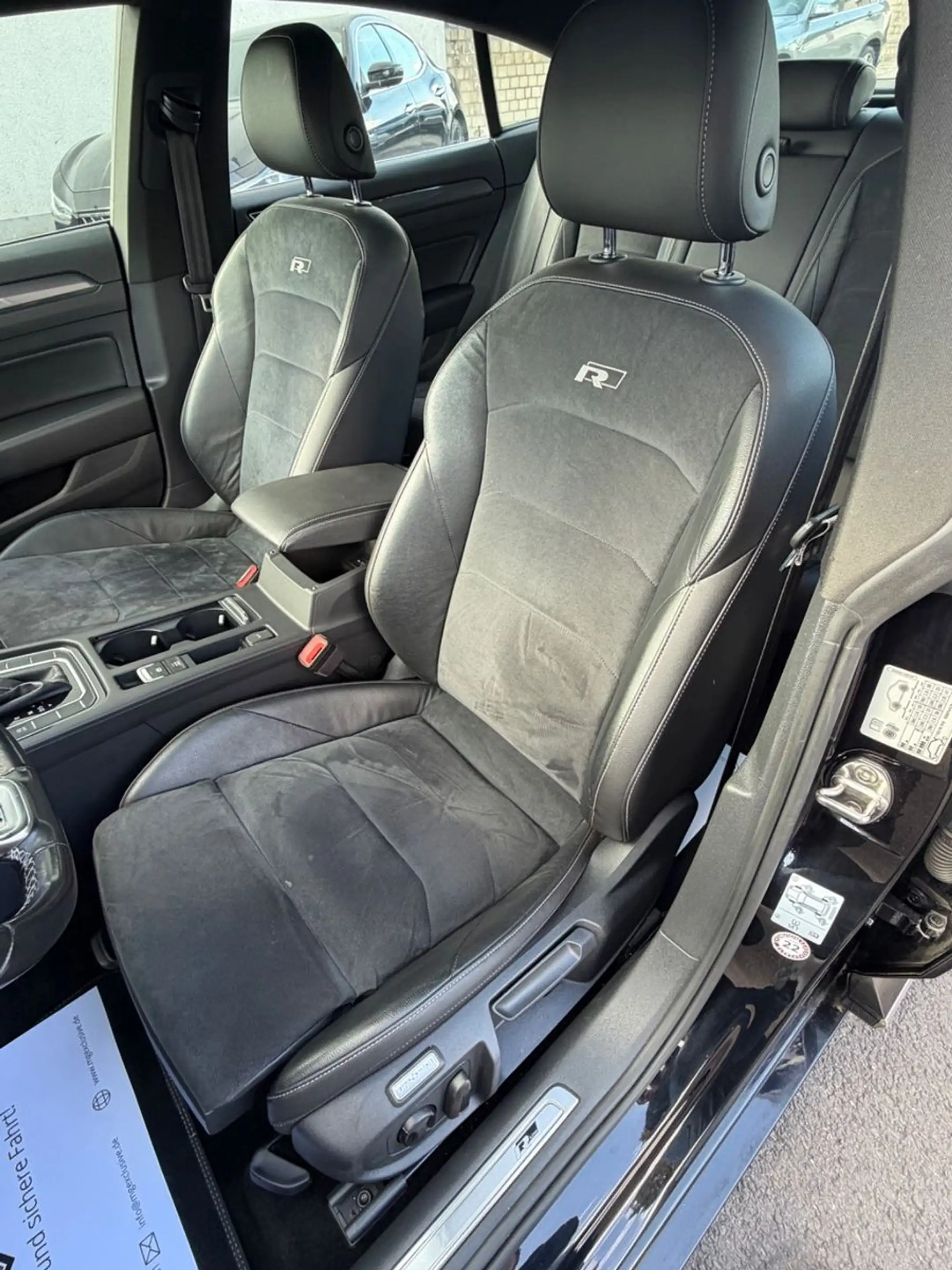 Volkswagen Arteon R-Line — photo 14