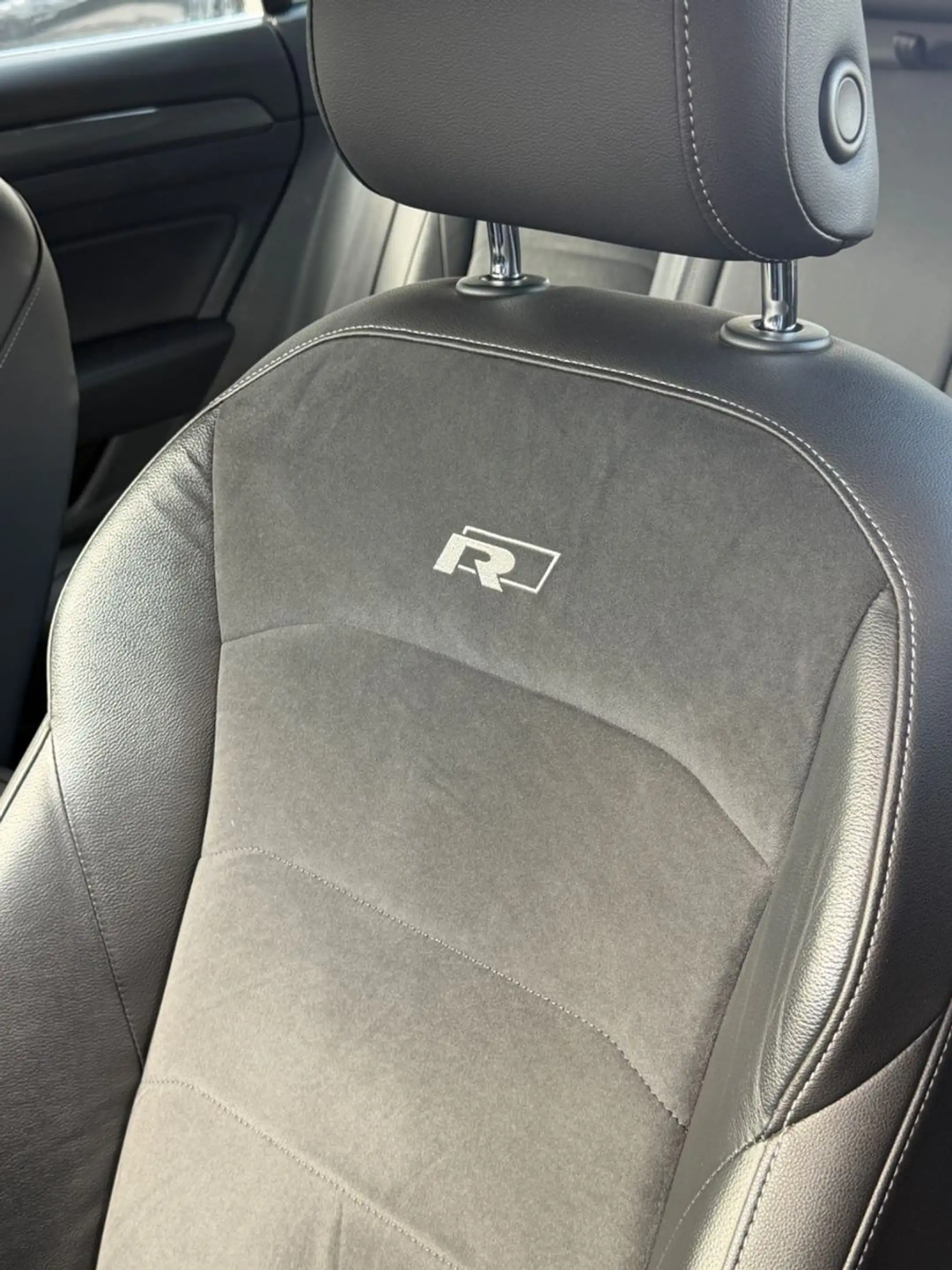 Volkswagen Arteon R-Line — photo 13