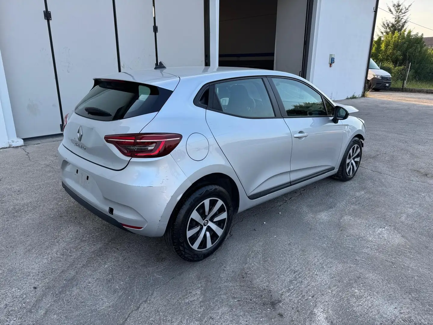 Renault Clio 1.0 sce Intens 65cv my21 - INCIDENTATA Argento - 1