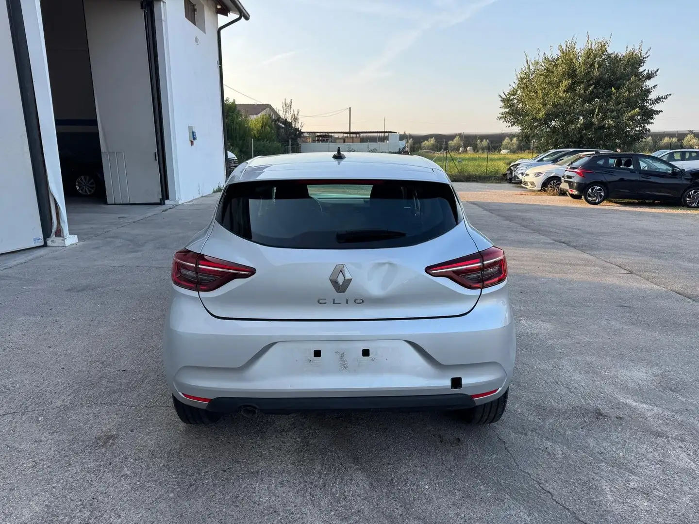 Renault Clio 1.0 sce Intens 65cv my21 - INCIDENTATA Argento - 2