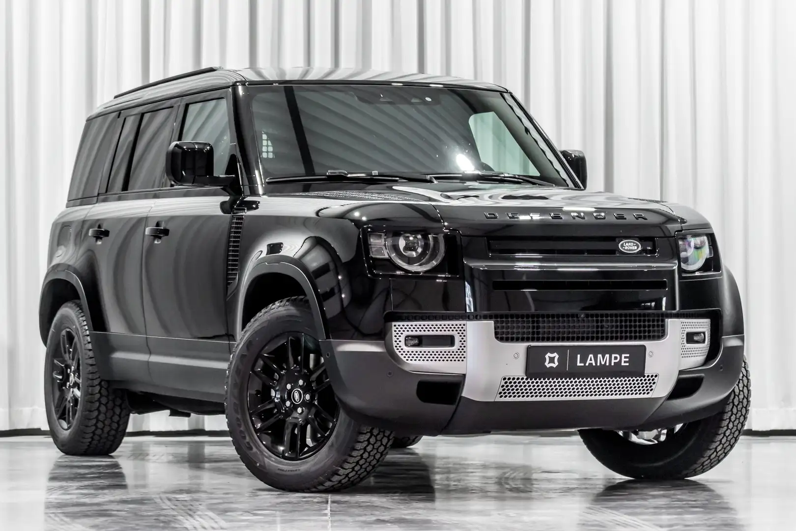 Land Rover Defender 110 D250 S Hard Top Lichte Vracht 3-Zit Trekhaak Чёрный - 1