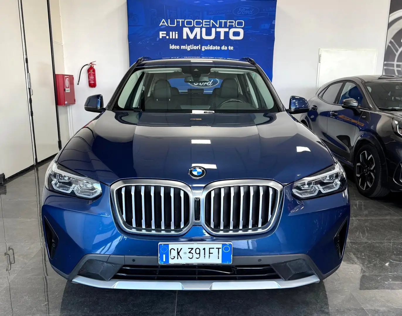 BMW X3 sdrive 18d mhev 48V automatico IVA ESPOSTA Azul - 2