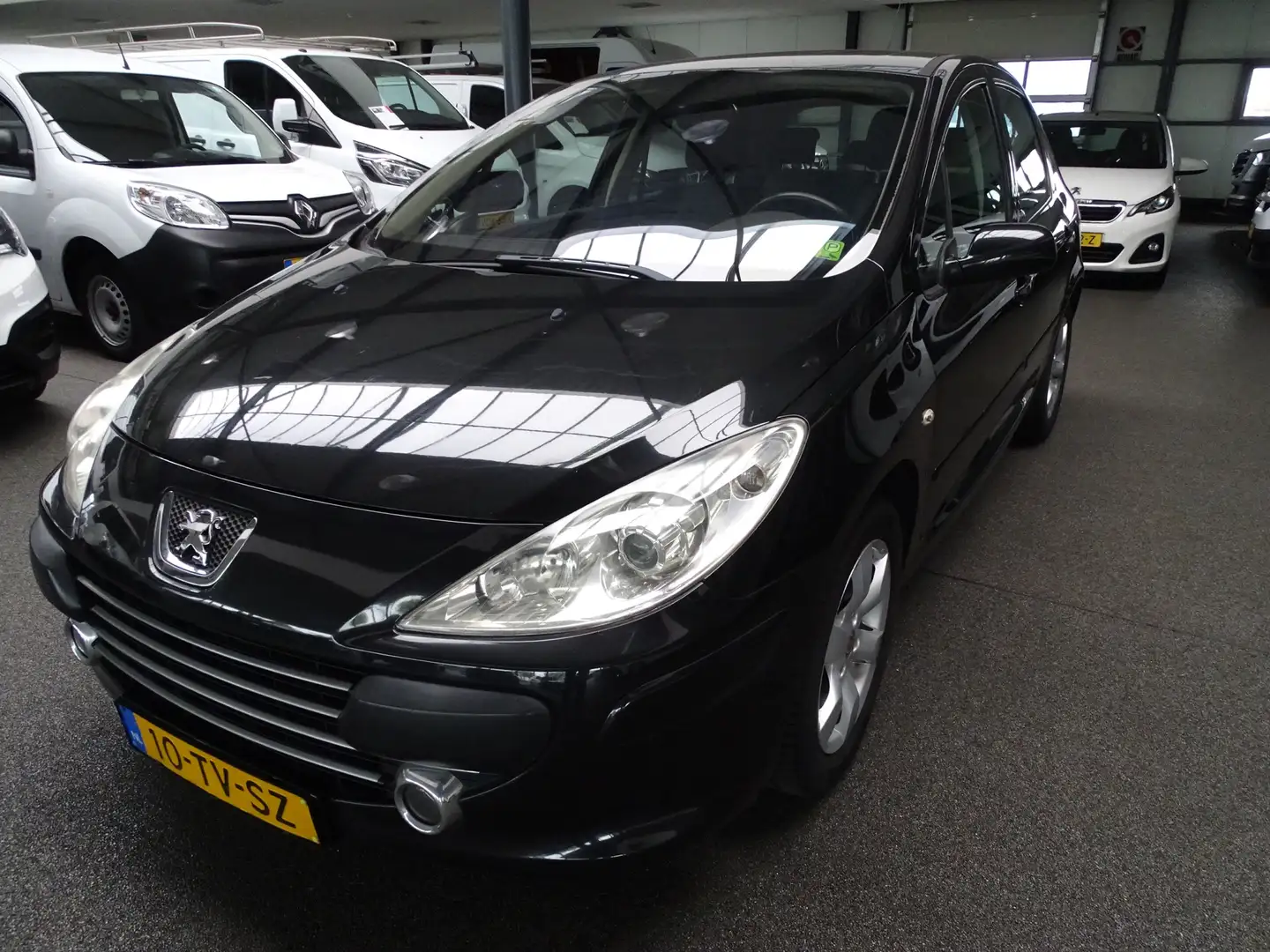 Peugeot 307 1.6-16V Premium Zwart - 1