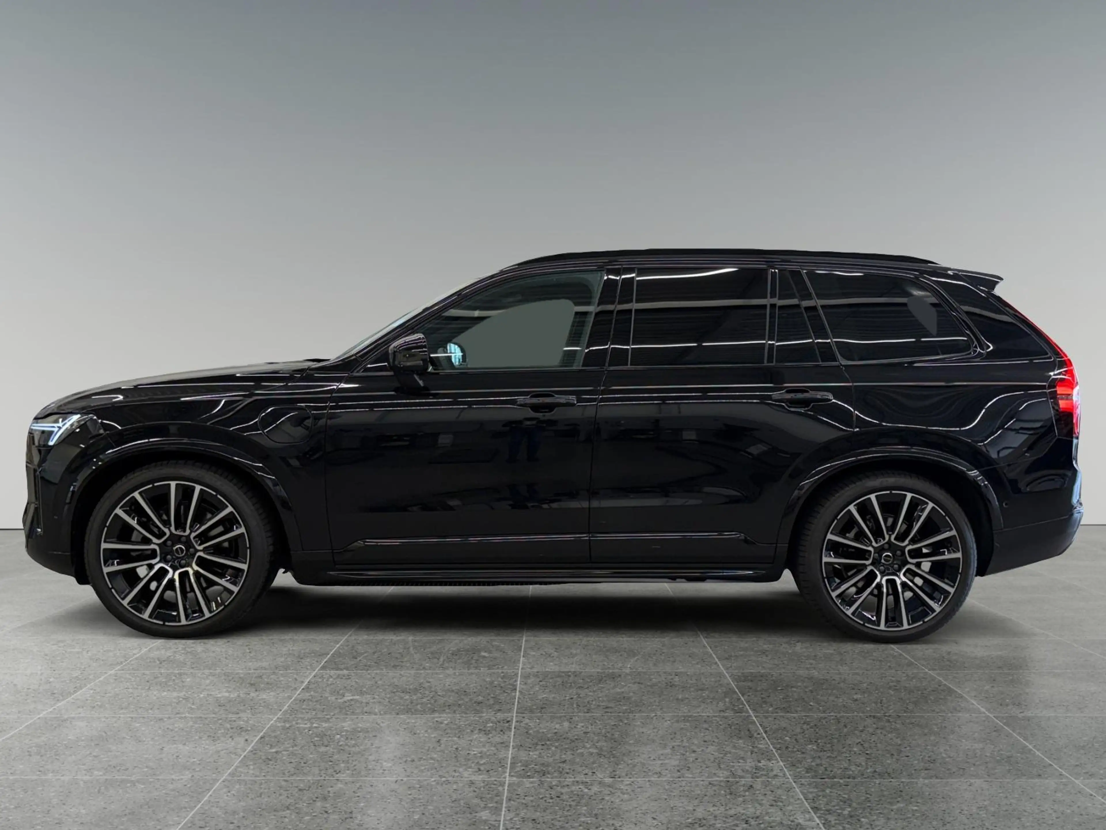 Volvo XC90 T8 Plug-in hybrid AWD Ultra Black Edition | Full o — photo 3