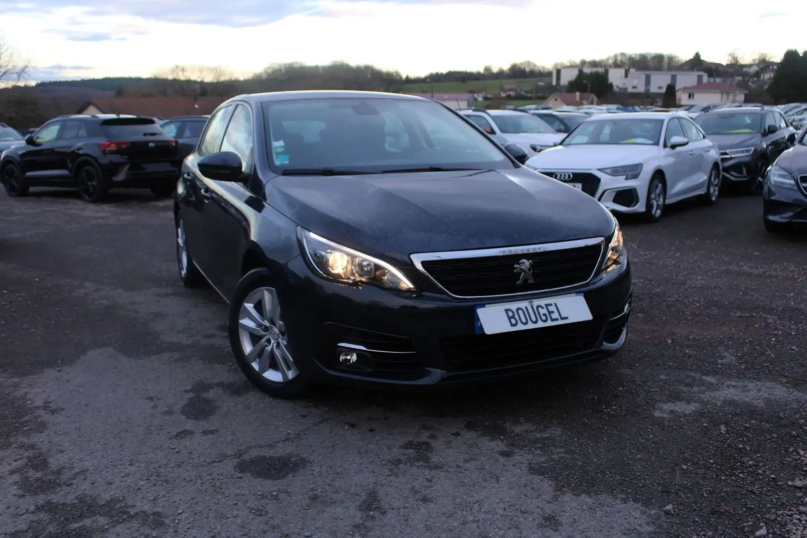 Peugeot 308 ACTIVE 110 CV ESSENCE GPS ANDROID CAMÉRA USB JA 16 ATTELAGE BLUETOOTH RÉGULATEUR Gris - 1