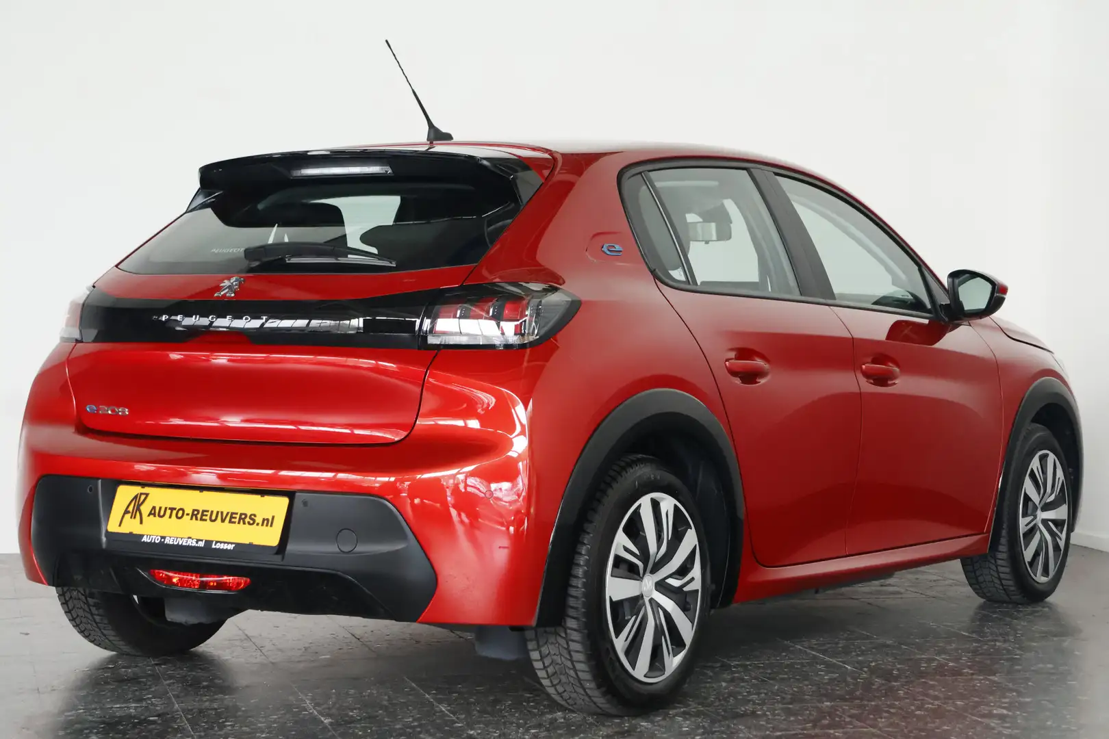 Peugeot e-208 EV Active 50 kWh / Navi / Carplay / LED / DAB Roşu - 2