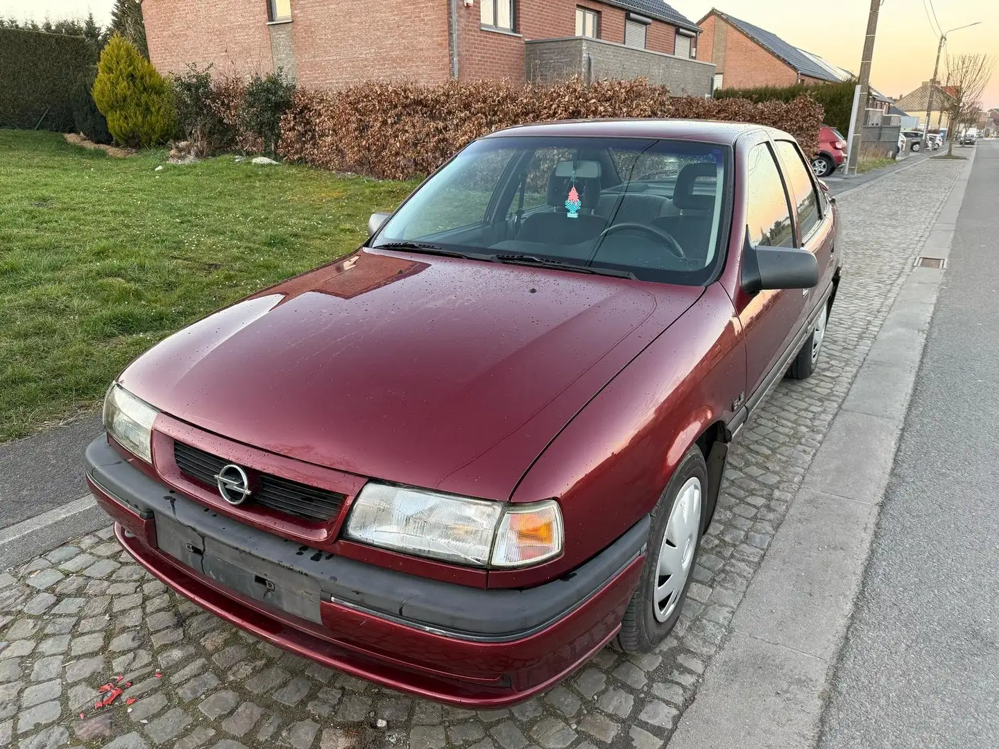 Opel Vectra 1.6 GLS Rood - 1
