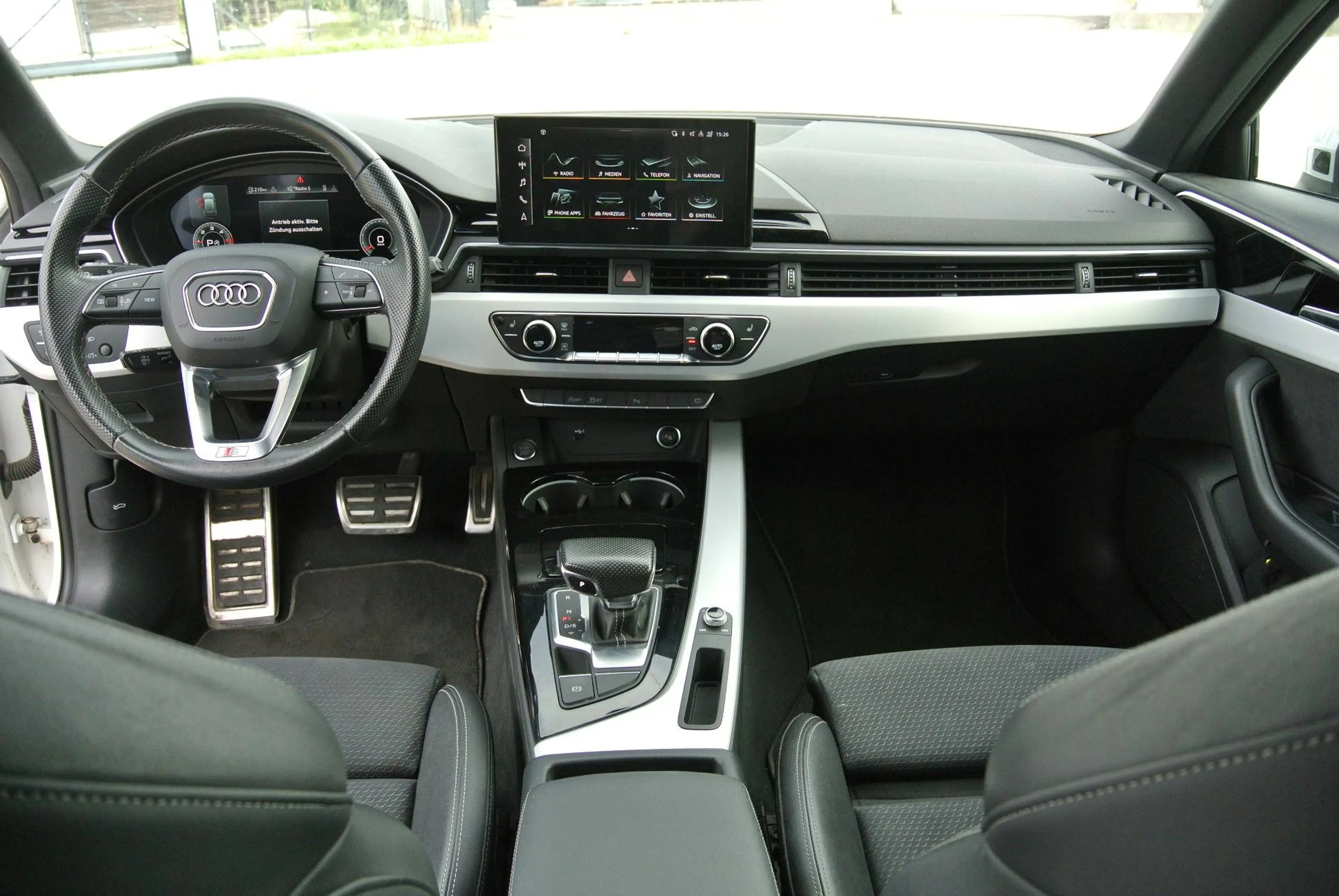 Audi A4 Avant 35 TDI S-tronci ** S-Line ** LED * RFK * virtual Cockpit — photo 7
