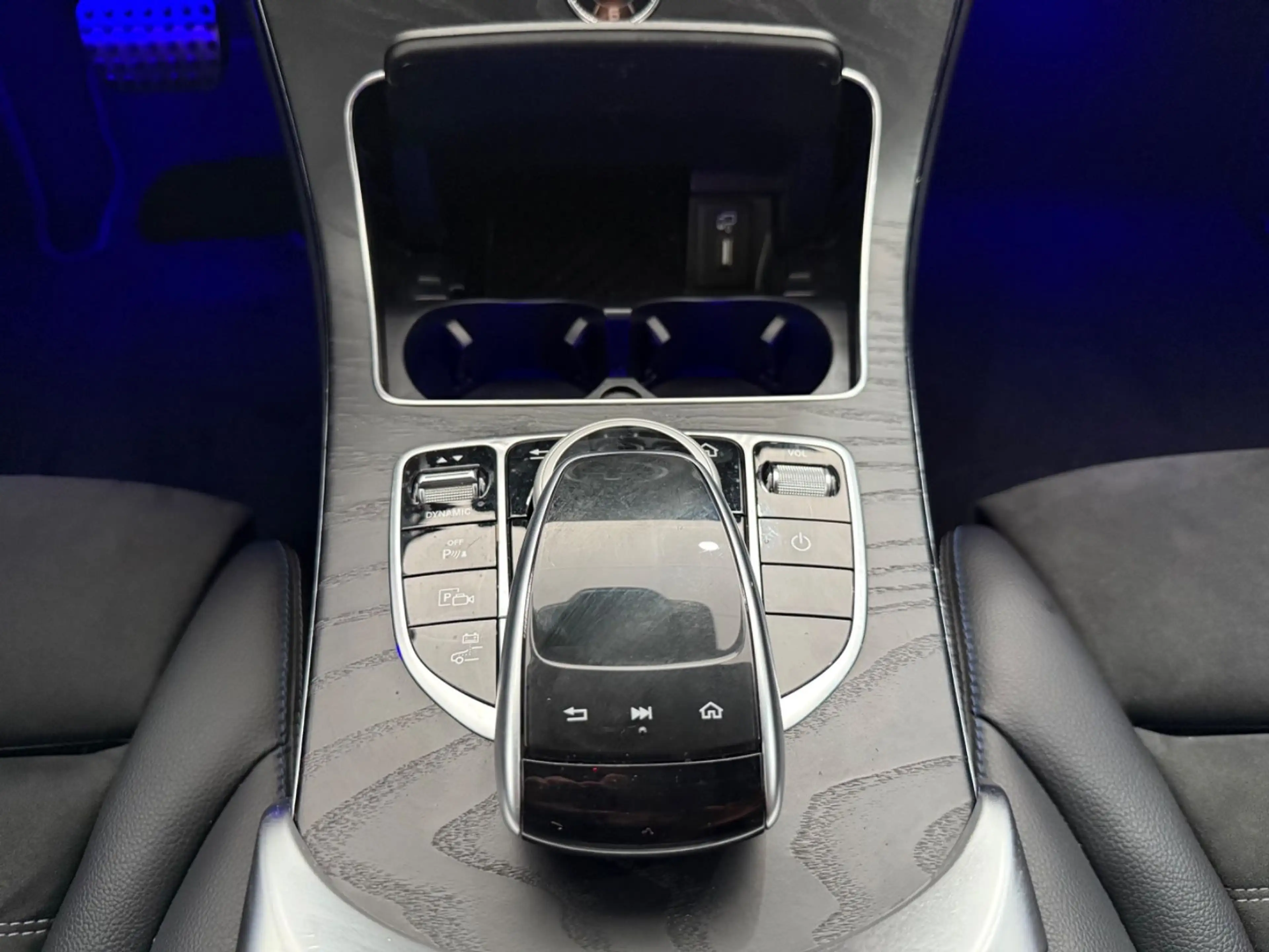 Mercedes-Benz C 300 de T Night Edition*AMG-LINE*360*MBEAM*CARPL — photo 13