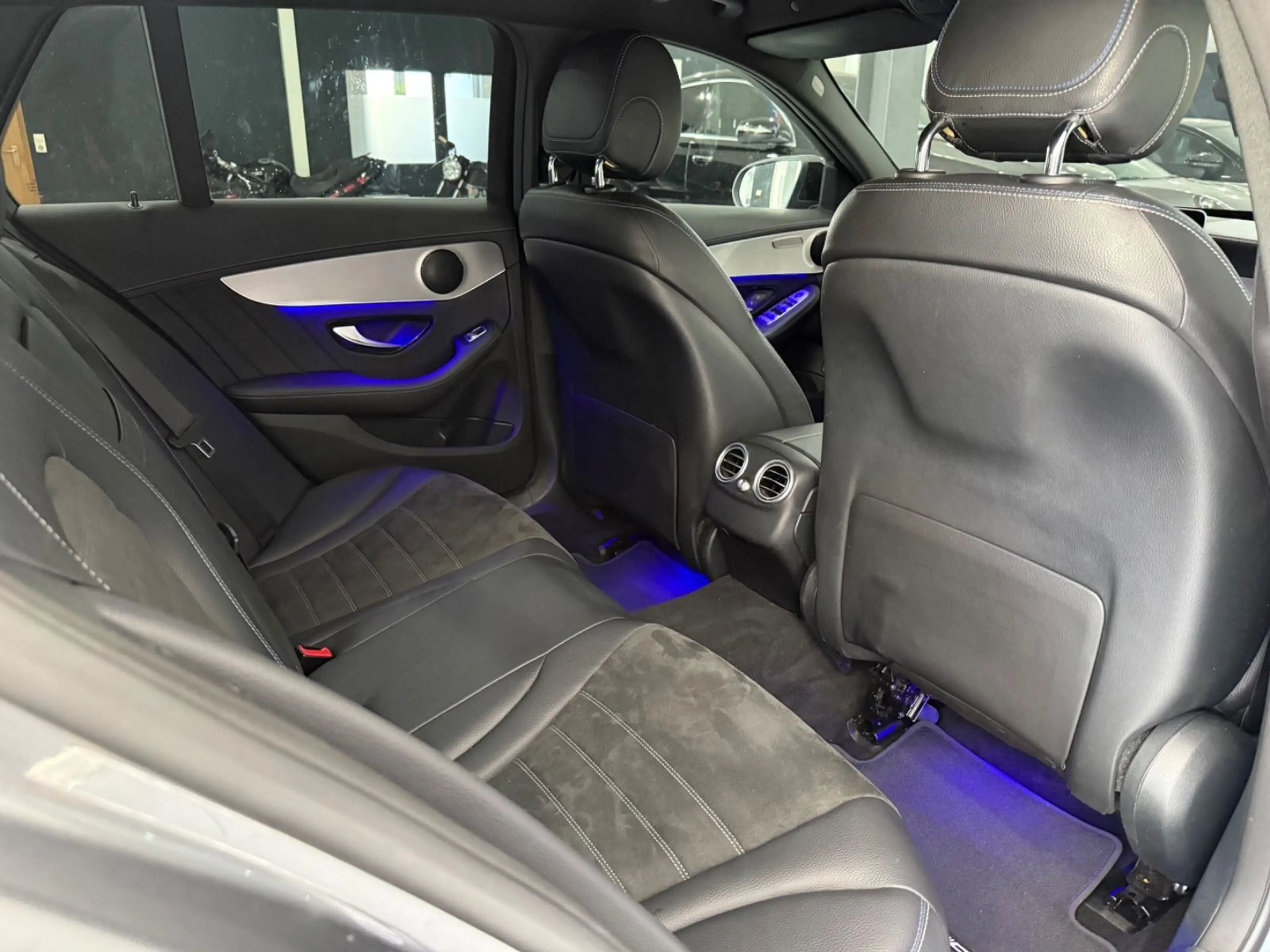 Mercedes-Benz C 300 de T Night Edition*AMG-LINE*360*MBEAM*CARPL — photo 9