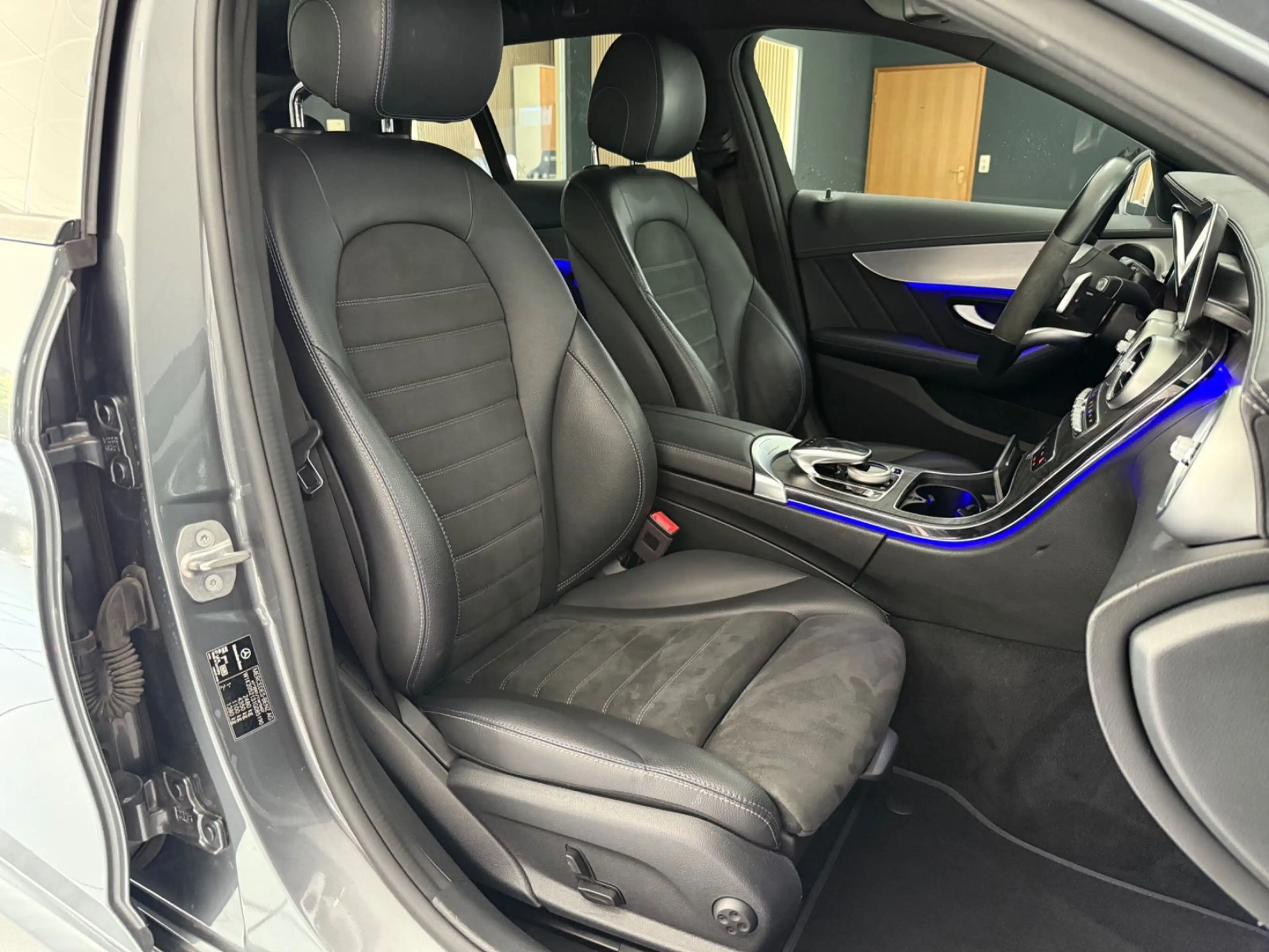 Mercedes-Benz C 300 de T Night Edition*AMG-LINE*360*MBEAM*CARPL — photo 10