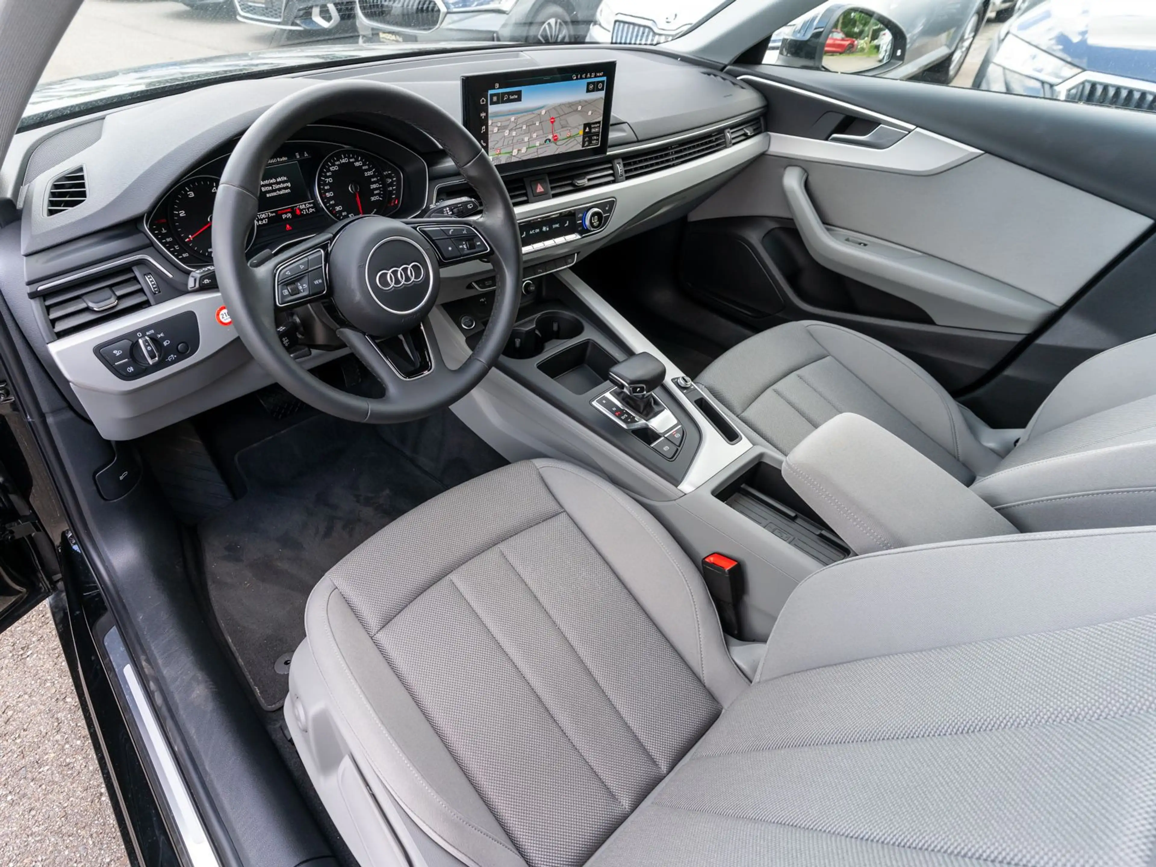 Audi A4 40TDI Stronic NAVI LED SHZ GRA PDC v/h — photo 12