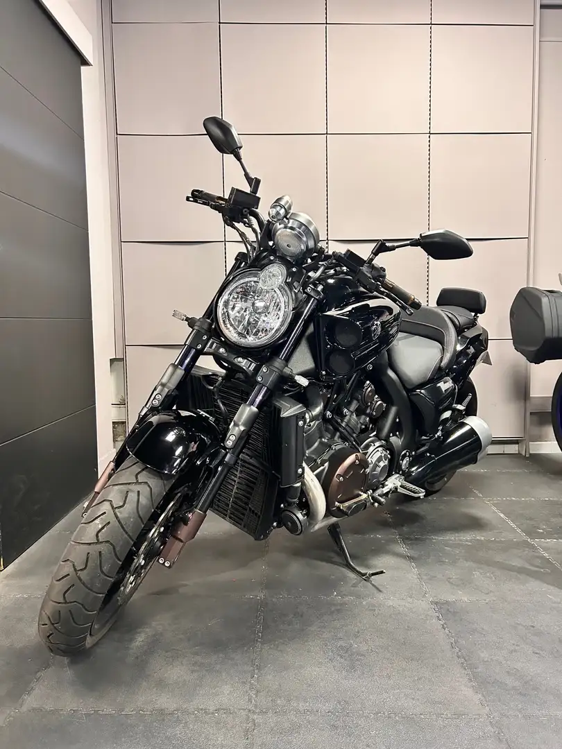 Yamaha Vmax Negro - 2